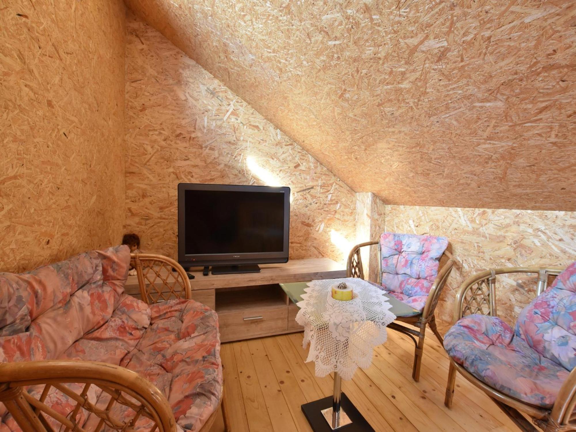Enchanting Holiday Home By The Lake In Ruehn Ruhn المظهر الخارجي الصورة